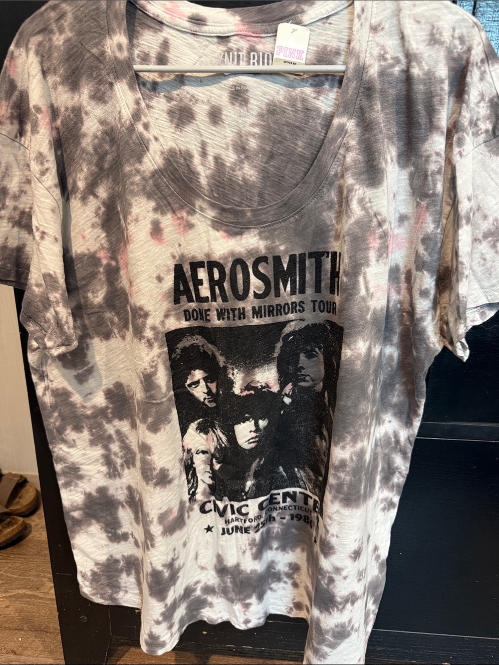 PINK Victoria's Secret OVERSIZED Short Sleeve Aerosmith Band tee